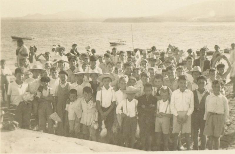 Posando en el muelle de Arrieta.jpg